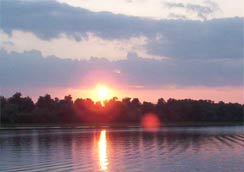 pricture with sun down on the sulina canal